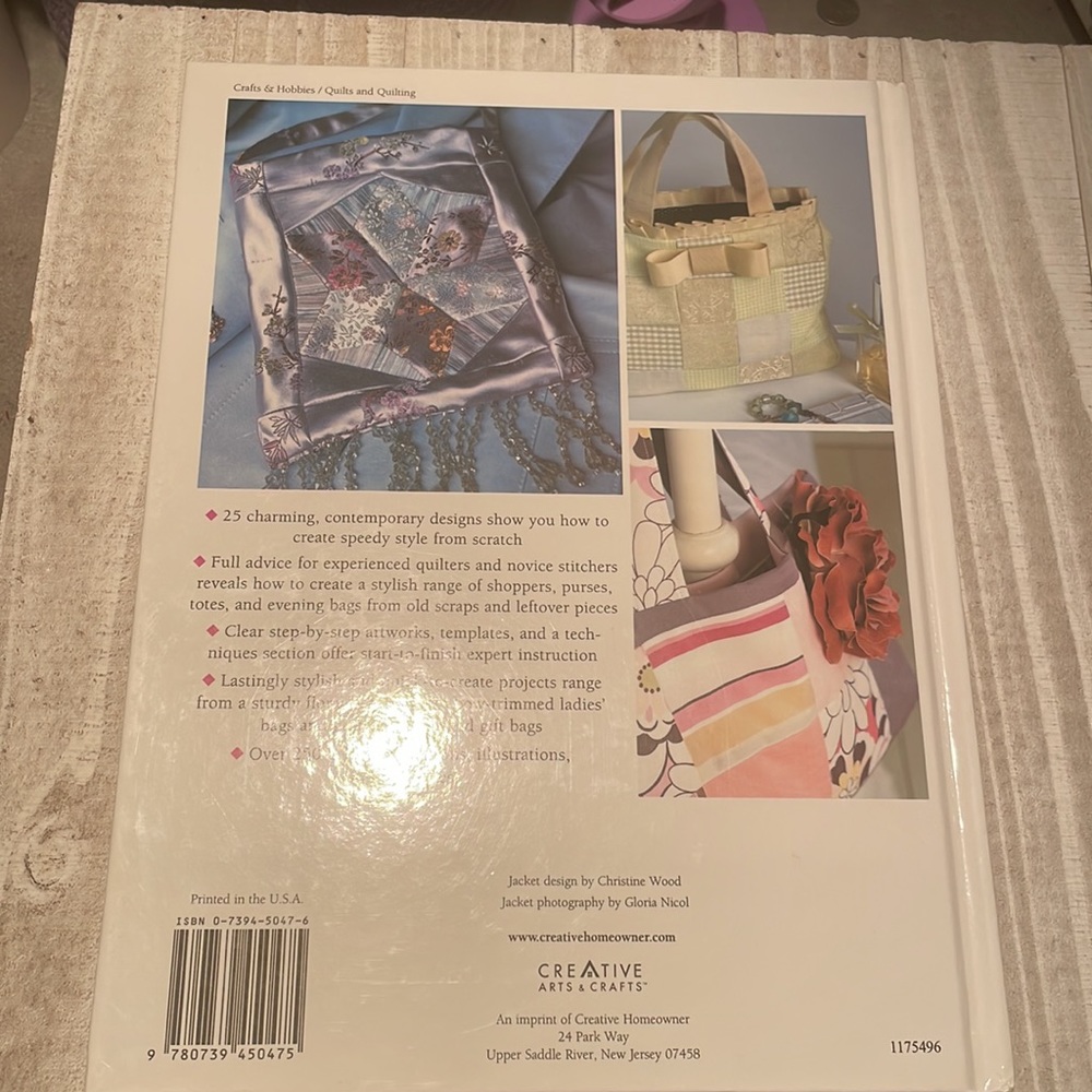 Bags Of Style Book - Picture 3 of 9